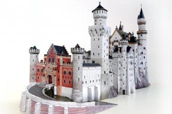 Si të bëni një kështjellë nga letra që do t'i pëlqejë të gjithëve?