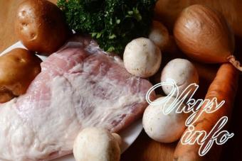 Patate in umido con carne e funghi Come stufare i funghi con patate e carne