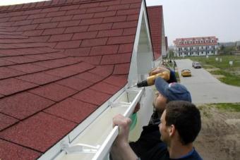 Bëni vetë instalimin e kullimit të çatisë